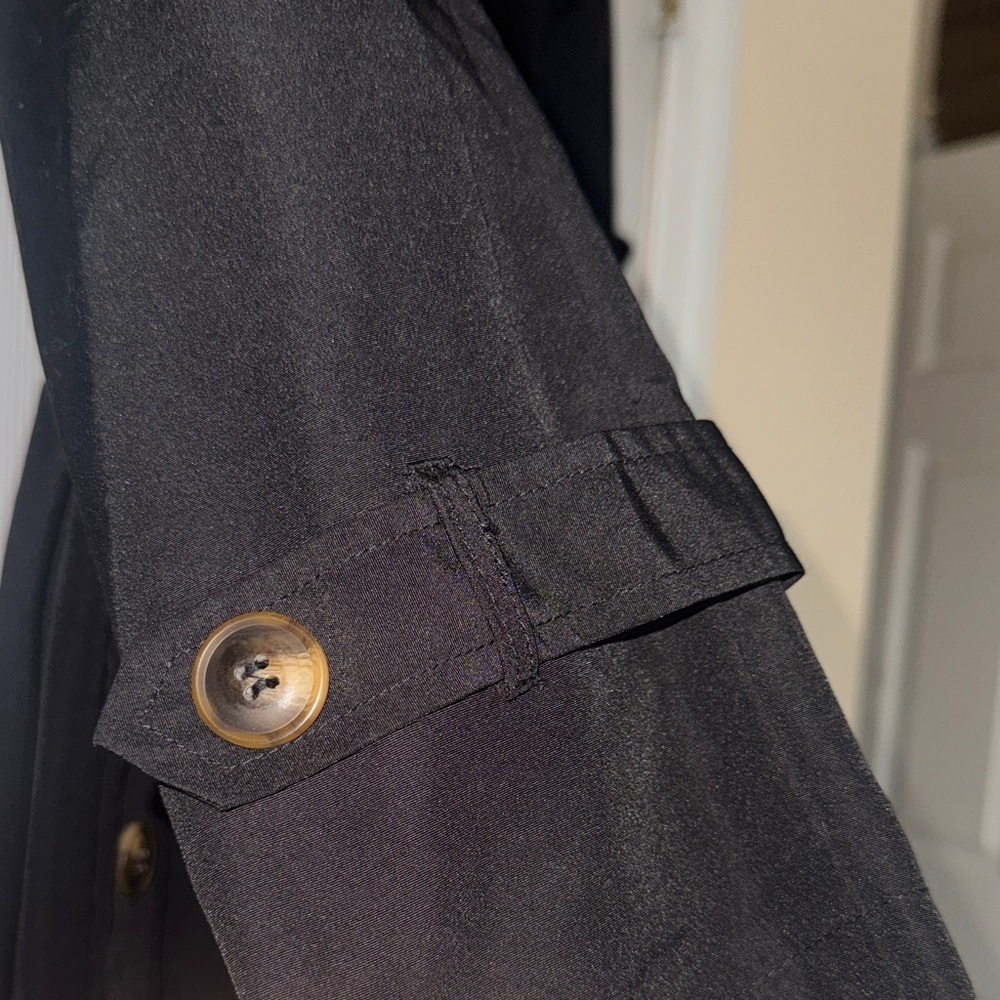 PrettyLittleThing Black Jacket with Logo Label - Picture 7 of 10
